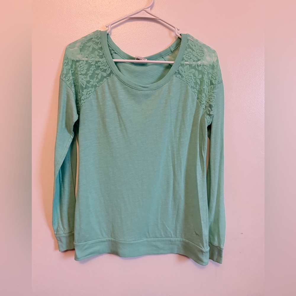 Women's Lace Shoulder Long-Sleeve Top - Mint